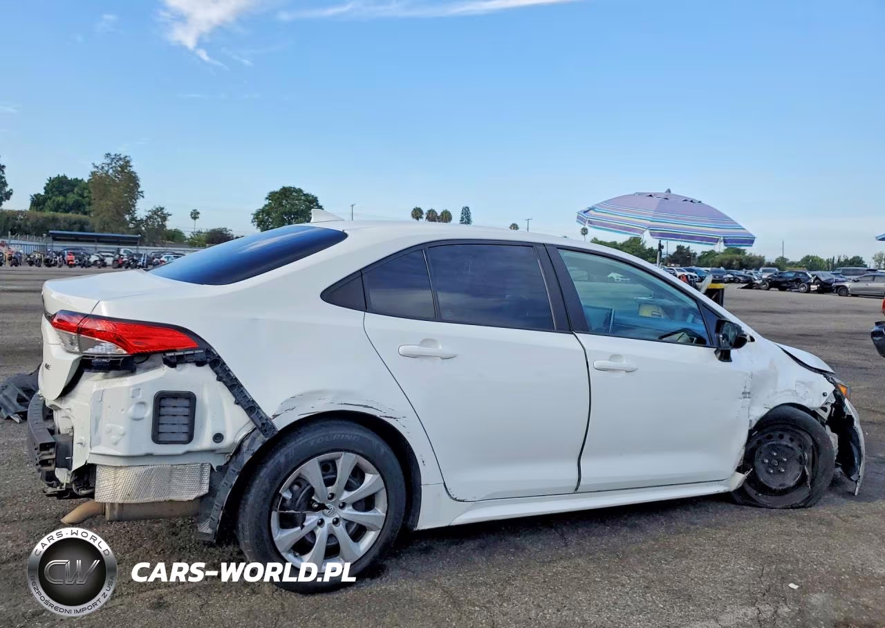 2020 Toyota Corolla Le VIN:5YFEPRAE7LP016559 - 3