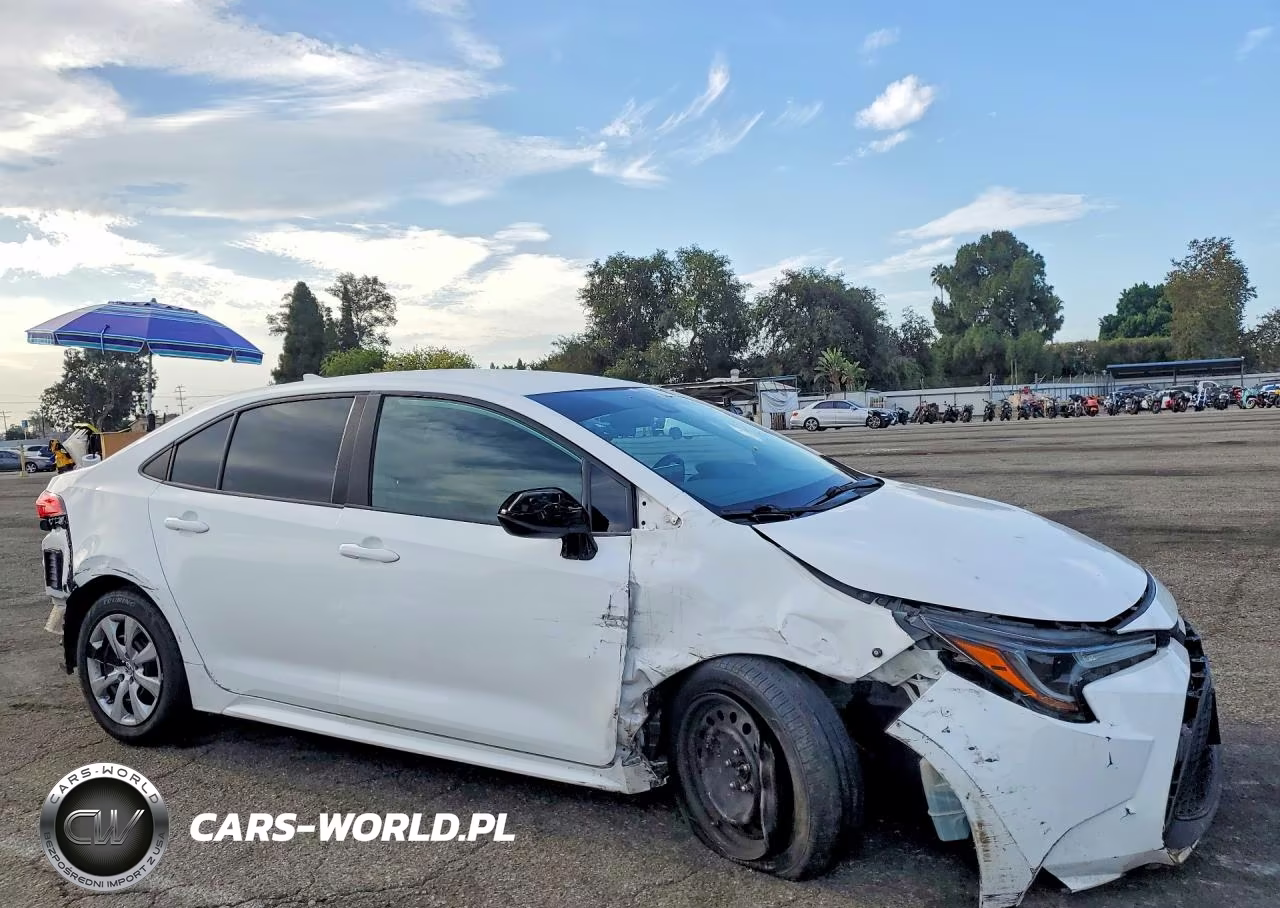 2020 Toyota Corolla Le VIN:5YFEPRAE7LP016559 - 4