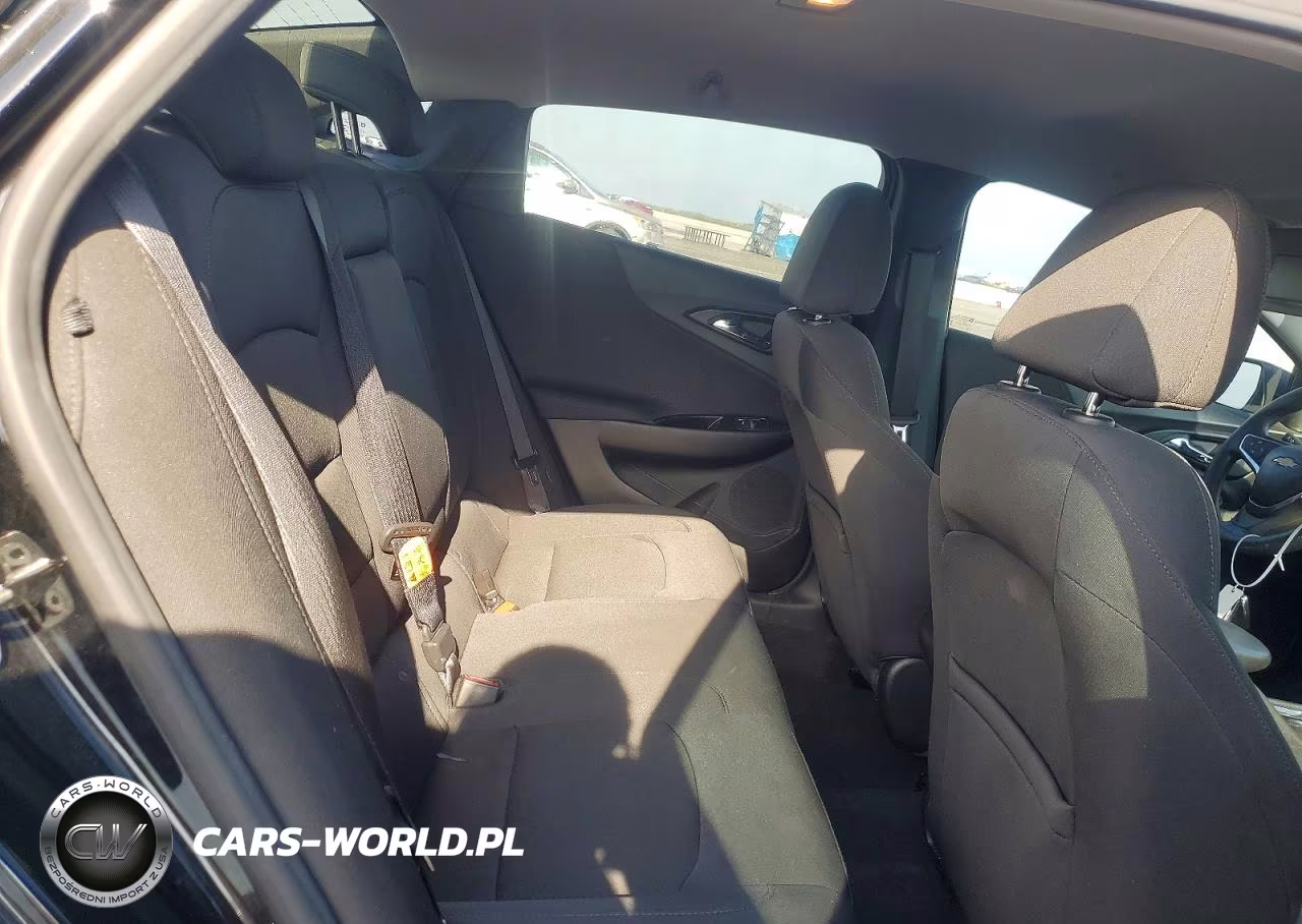 2017 Chevrolet Malibu Ls VIN:1G1ZB5ST0HF135695 - 10