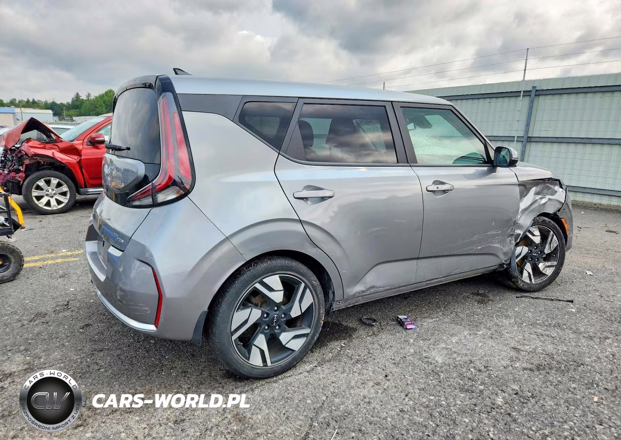 2023 Kia Soul Gt Line VIN:KNDJ53AUXP7869070 - 3