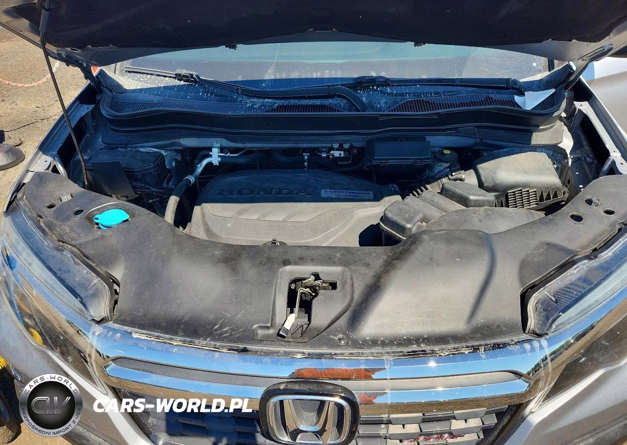 2018 Honda Ridgeline Sport VIN:5FPYK3F1XJB006686 - 11