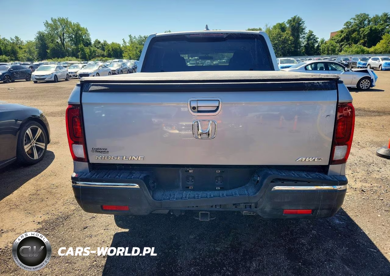 2018 Honda Ridgeline Sport VIN:5FPYK3F1XJB006686 - 6
