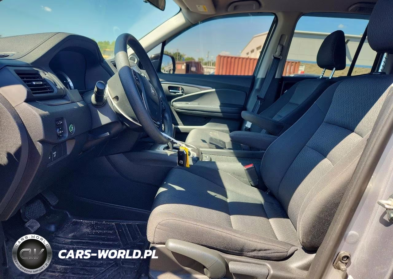 2018 Honda Ridgeline Sport VIN:5FPYK3F1XJB006686 - 7