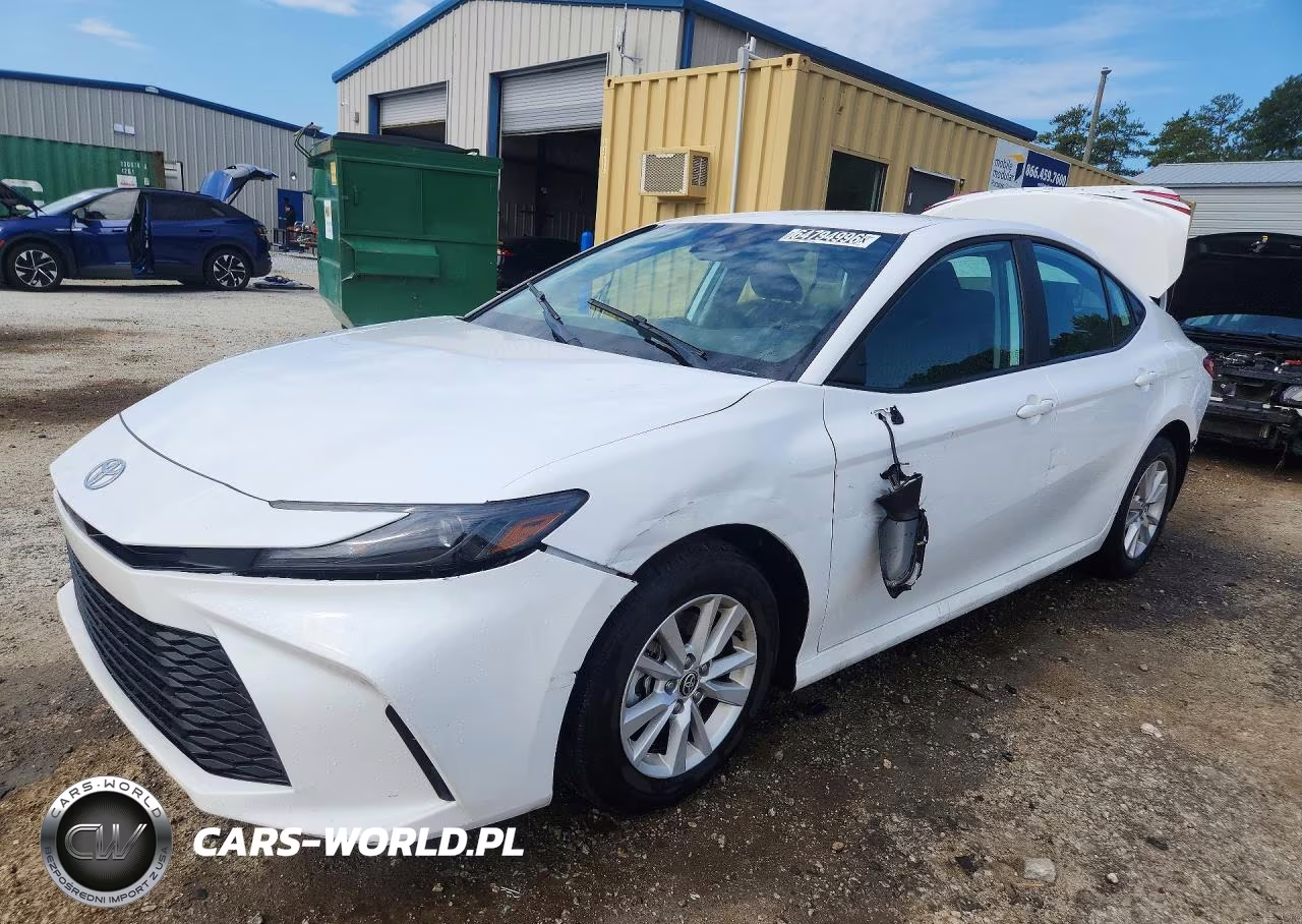 2026 Toyota Camry Le – zdjęcie 1 z 12