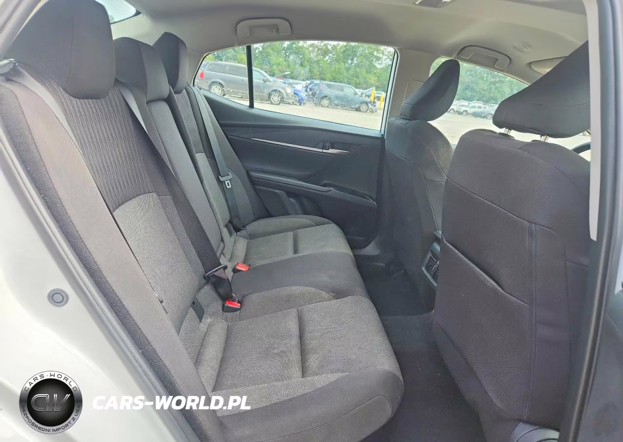 2026 Toyota Camry Le VIN:4T1DAACK7TU701032 - 10