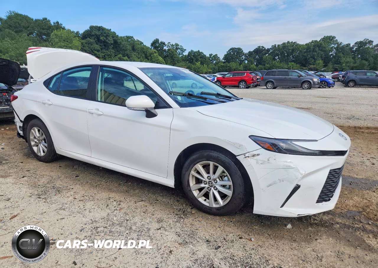 2026 Toyota Camry Le VIN:4T1DAACK7TU701032 - 4