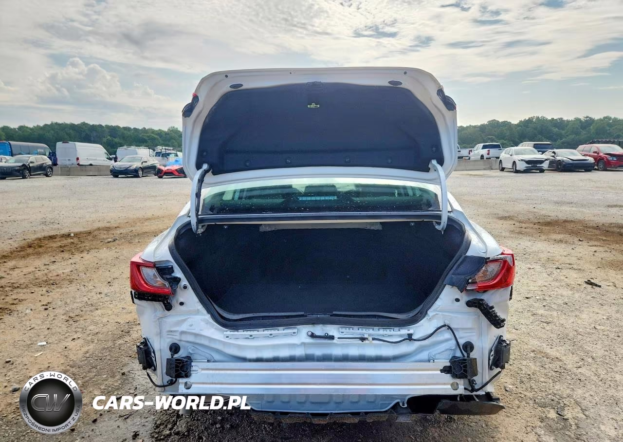 2026 Toyota Camry Le VIN:4T1DAACK7TU701032 - 6