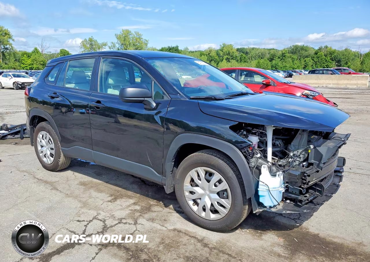 2025 Toyota Corolla Cross L VIN:7MUAAABG1SV130795 - 4