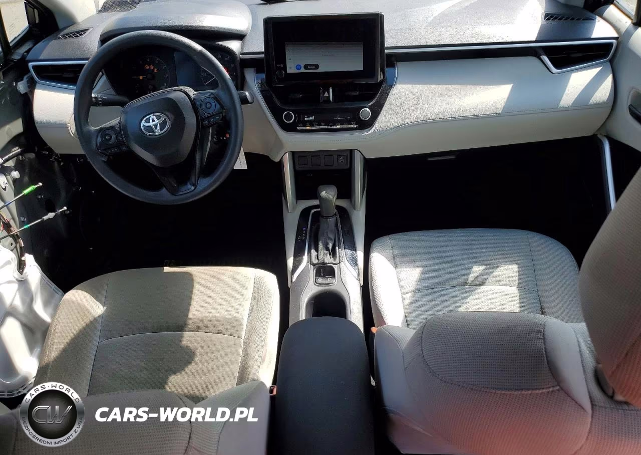 2025 Toyota Corolla Cross L VIN:7MUAAABG1SV130795 - 8