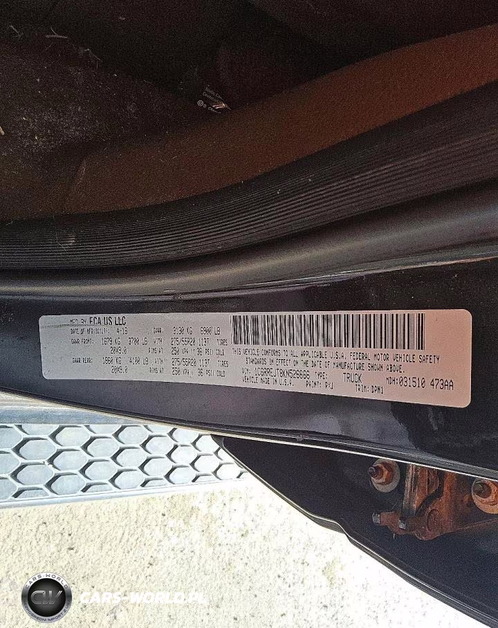 2019 Ram 1500 Laramie VIN:1C6RREJT8KN526666 - 12