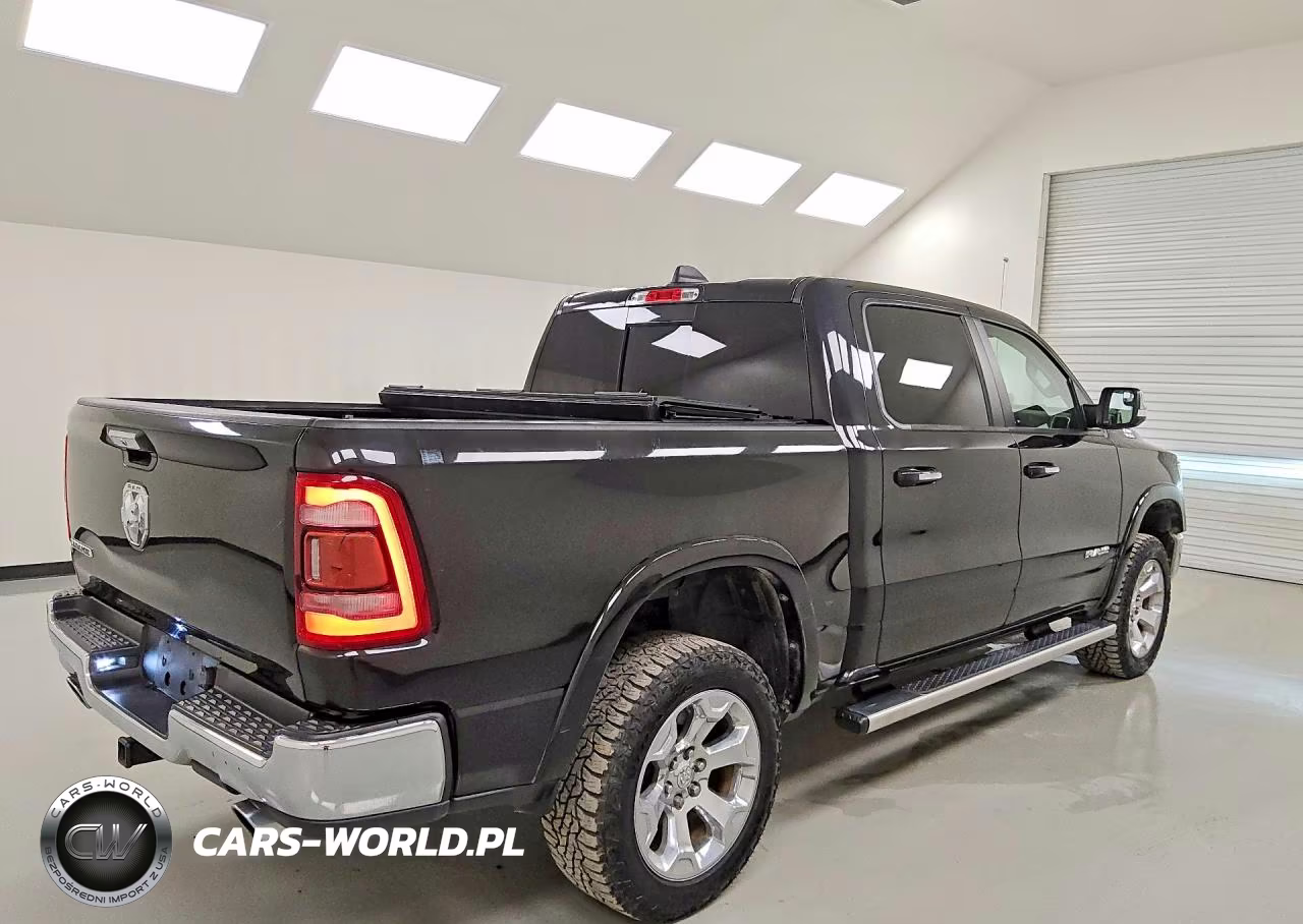 2019 Ram 1500 Laramie VIN:1C6RREJT8KN526666 - 3