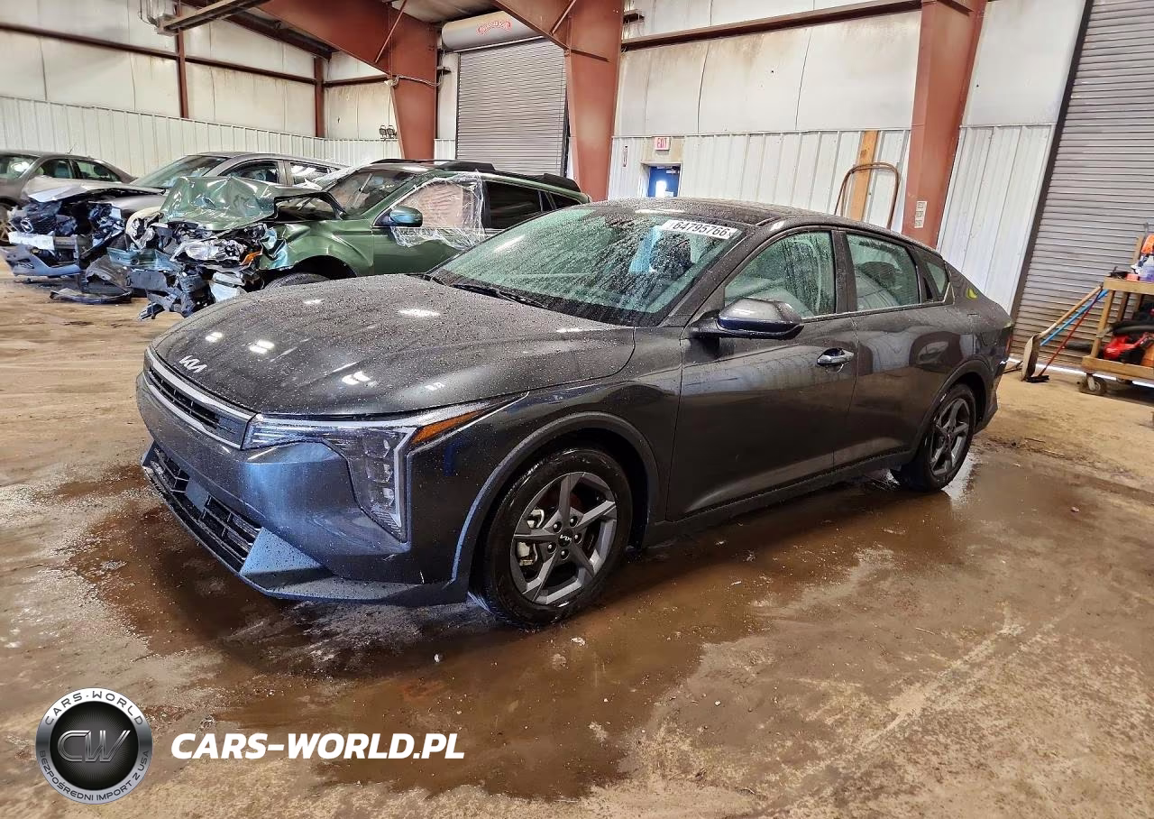 2025 Kia K4 Lxs