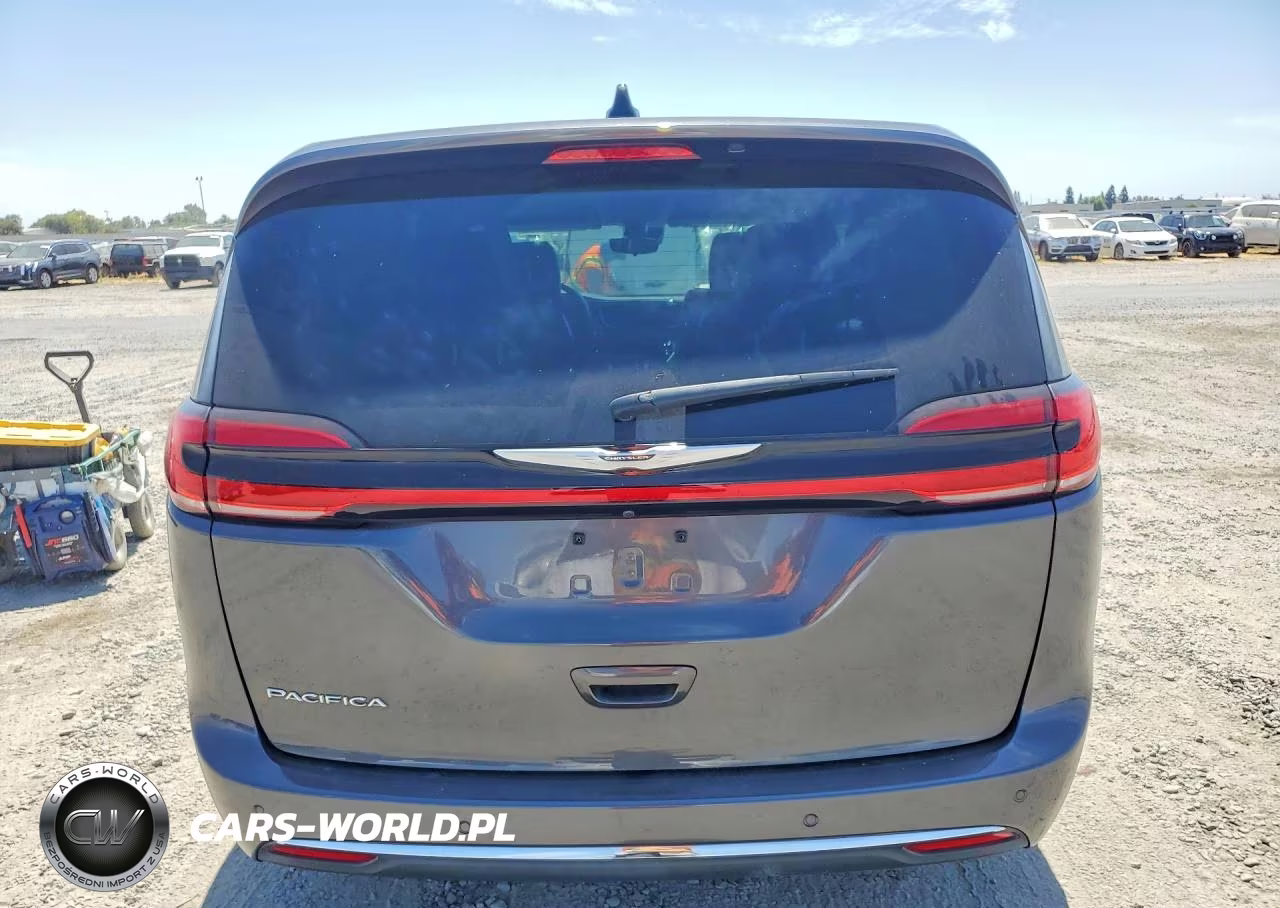2023 Chrysler Pacifica Touring L VIN:2C4RC1BG3PR529456 - 6
