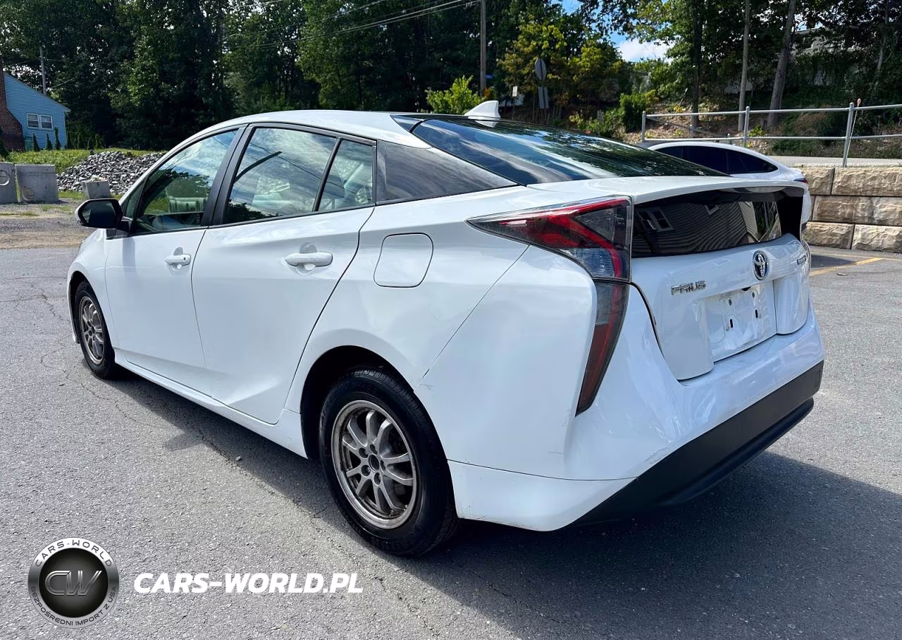 2018 Toyota Prius One VIN:JTDKBRFU9J3060117 - 2