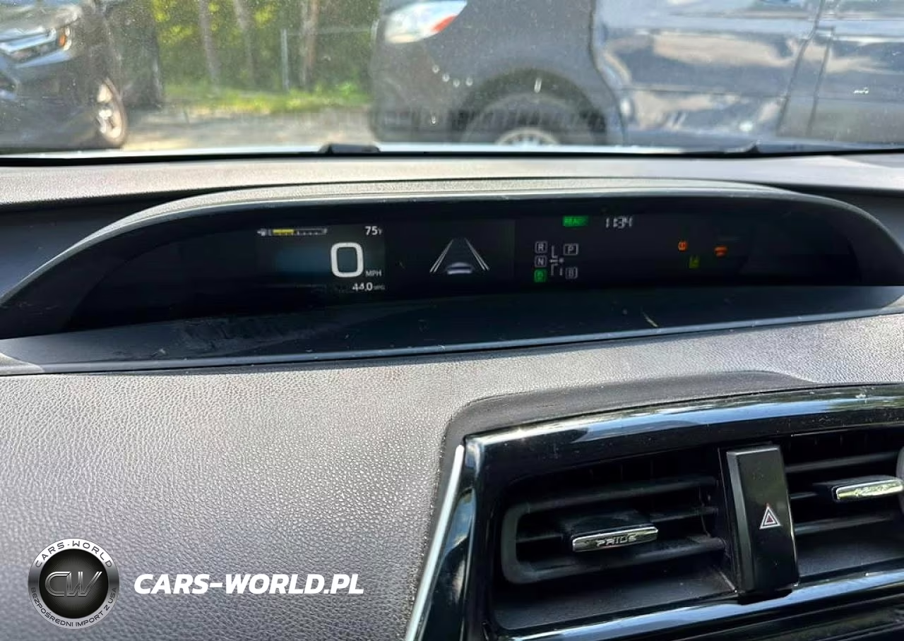 2018 Toyota Prius One VIN:JTDKBRFU9J3060117 - 6