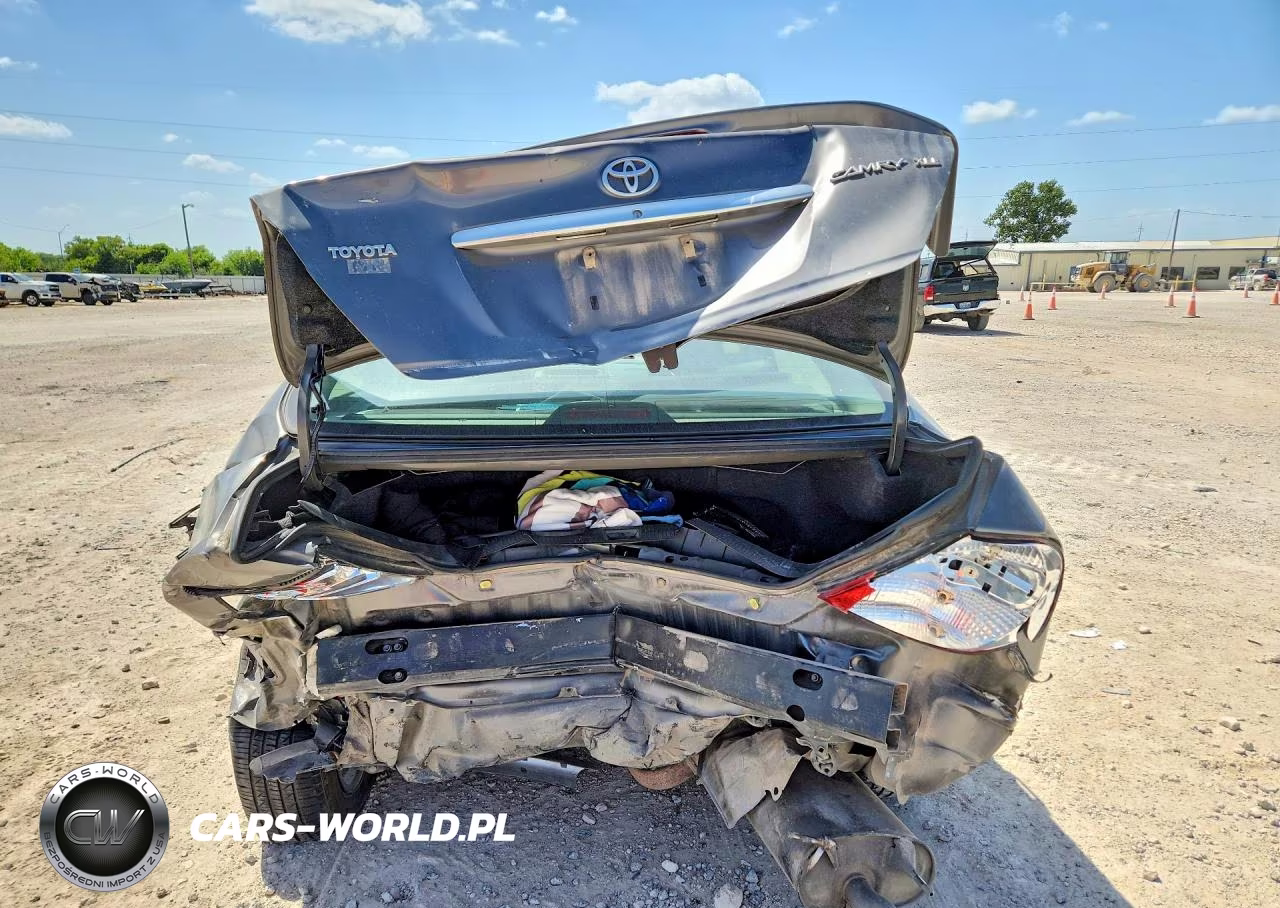 2004 Toyota Camry Xle VIN:4T1BE32K84U892695 - 6