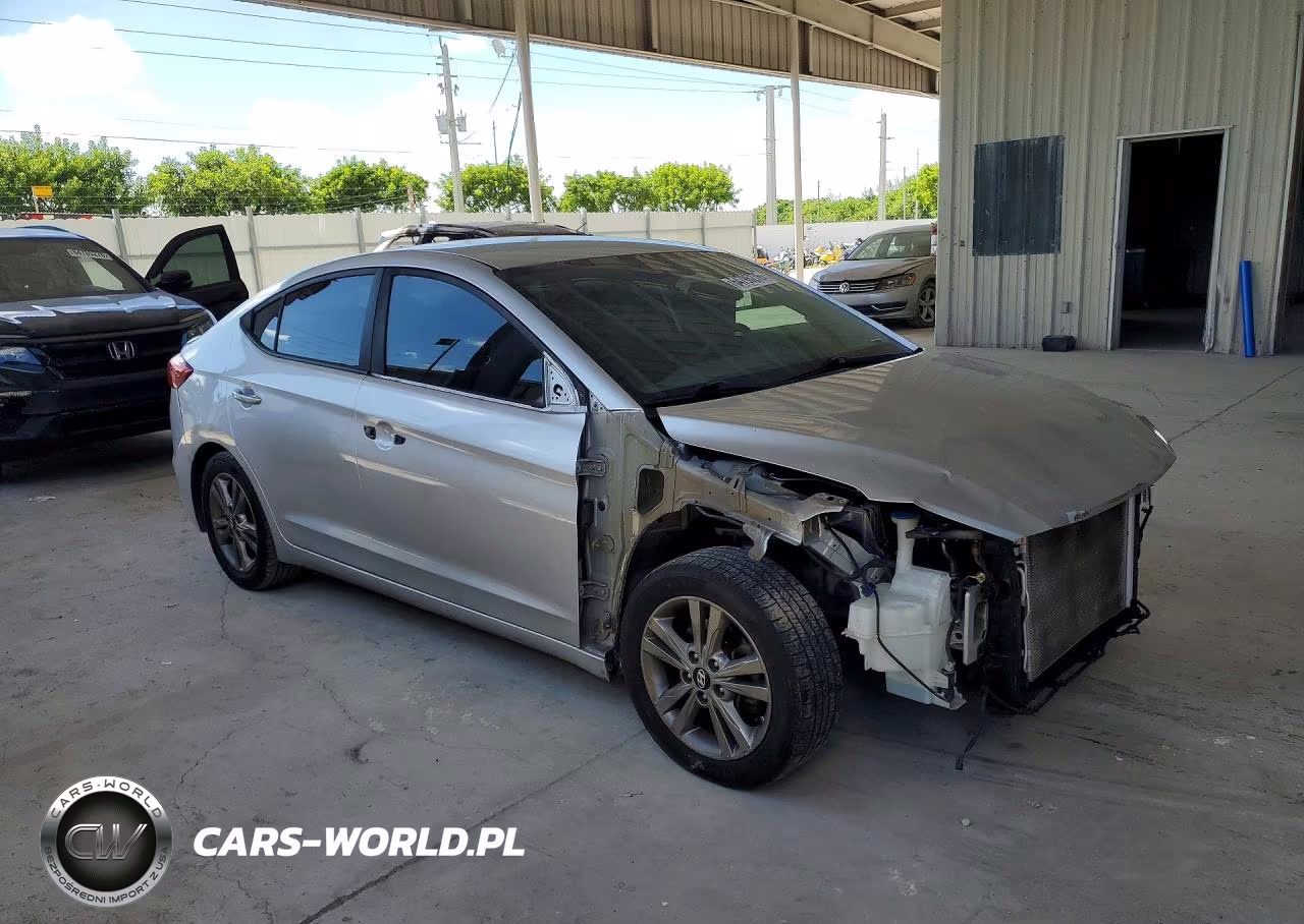 2018 Hyundai Elantra Sel VIN:5NPD84LF9JH276389 - 4