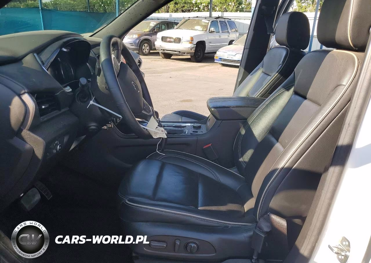 2023 Chevrolet Traverse Premier VIN:1GNERKKW5PJ245414 - 7