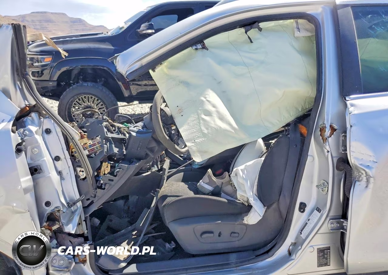 2018 Nissan Rogue Sv VIN:KNMAT2MT1JP528070 - 7