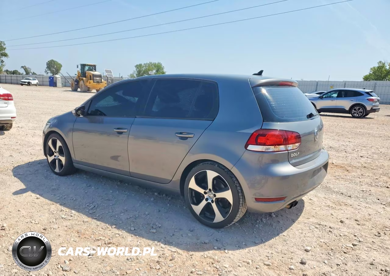 2011 Volkswagen Golf VIN:WVWDM7AJ8BW300696 - 2