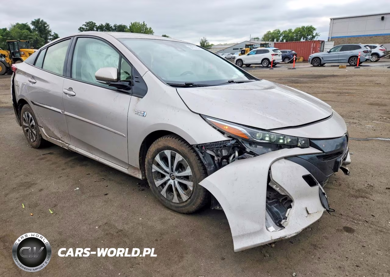 2020 Toyota Prius Prime Xle VIN:JTDKARFP8L3136930 - 4