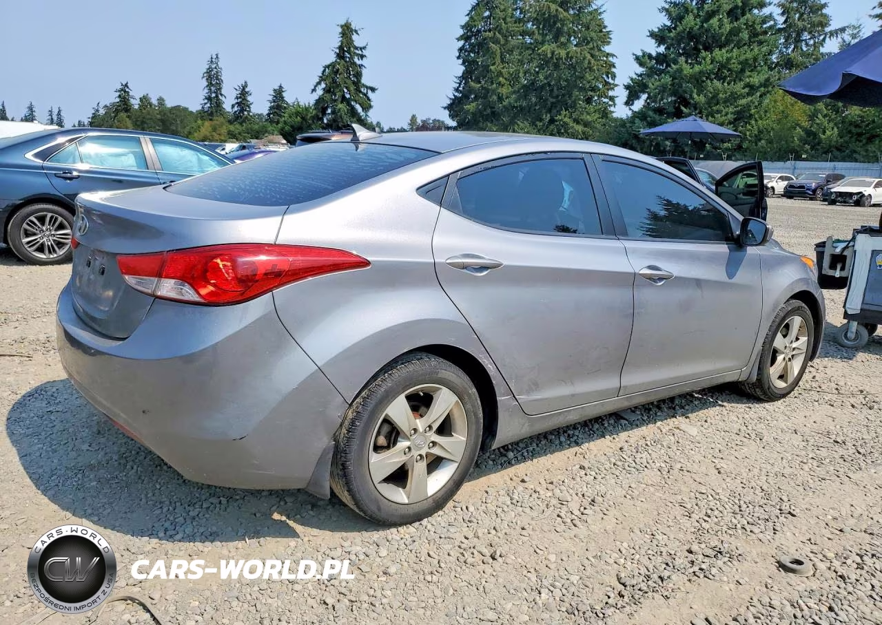 2013 Hyundai Elantra Gls VIN:KMHDH4AE4DU770854 - 3