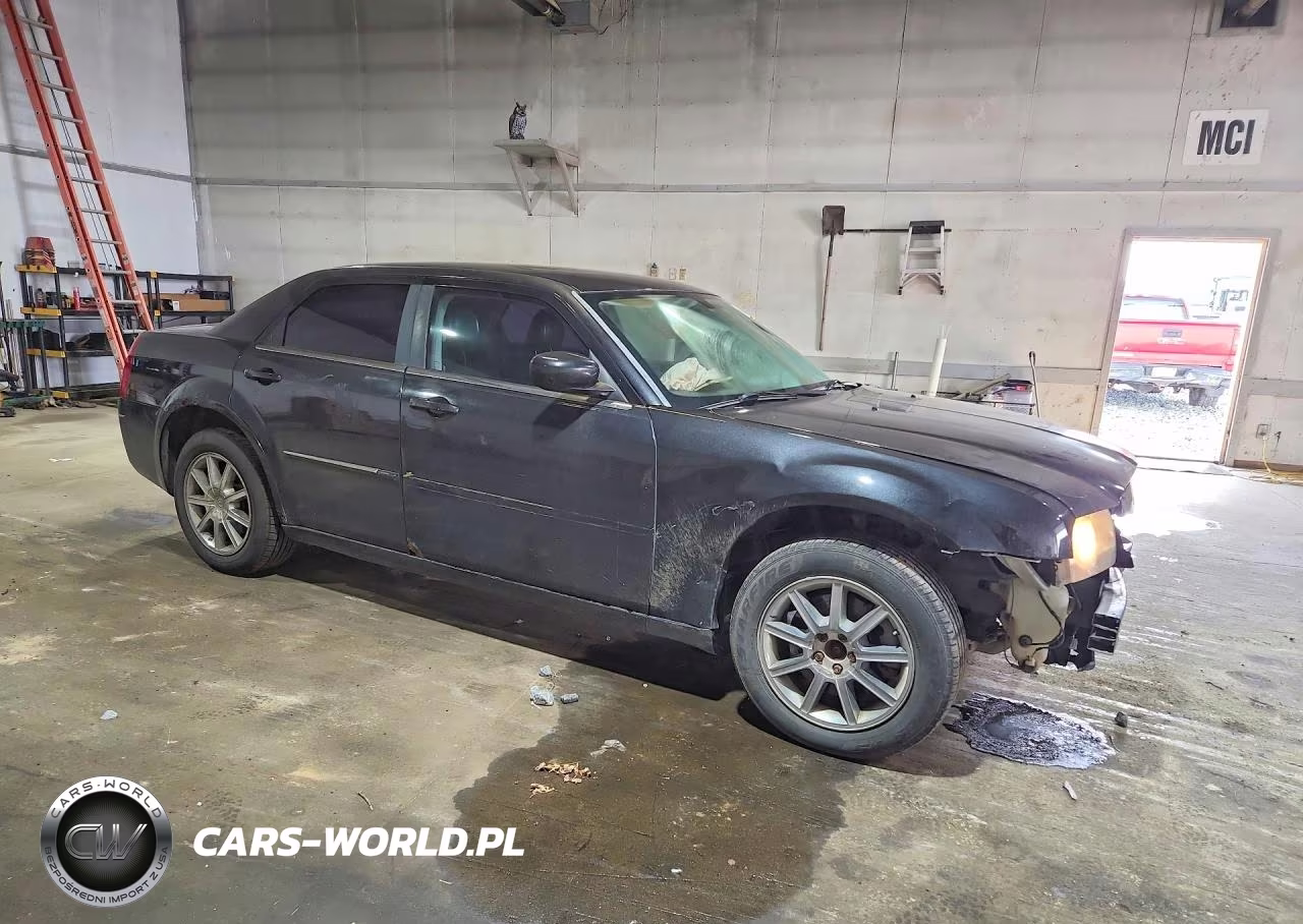 2009 Chrysler 300 Touring VIN:2C3KK53V79H638864 - 4
