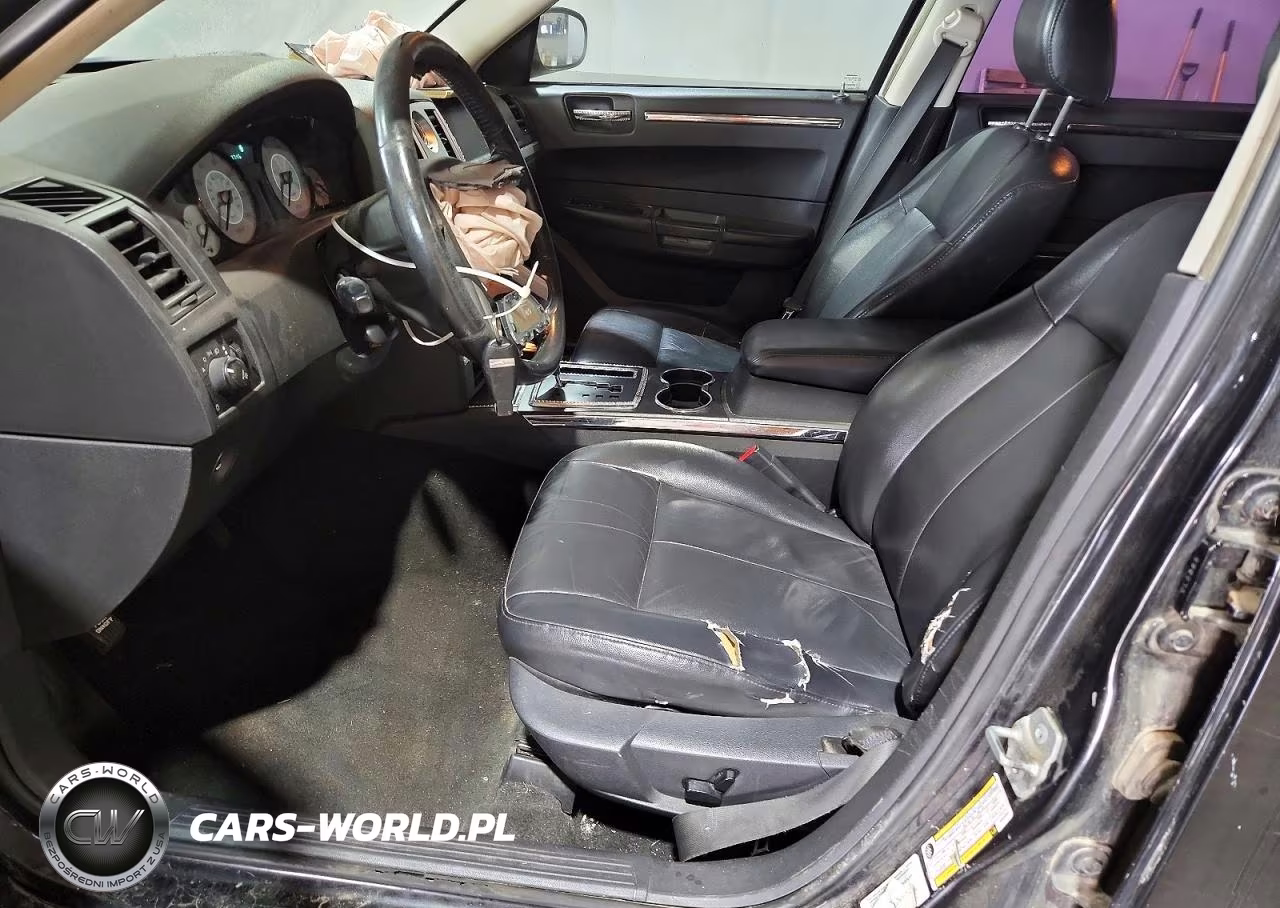 2009 Chrysler 300 Touring VIN:2C3KK53V79H638864 - 7