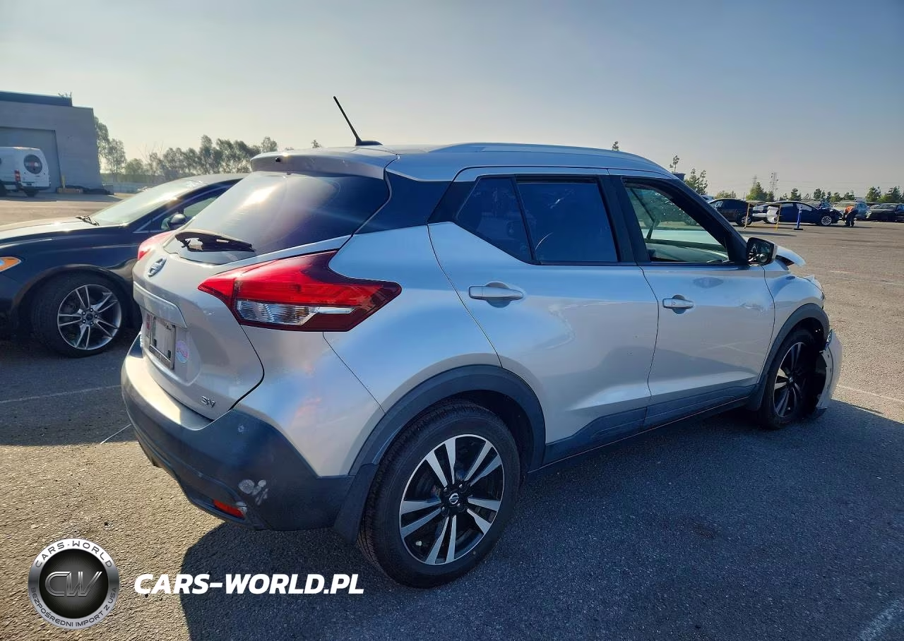 2019 Nissan Kicks Sv VIN:3N1CP5CU8KL519620 - 3