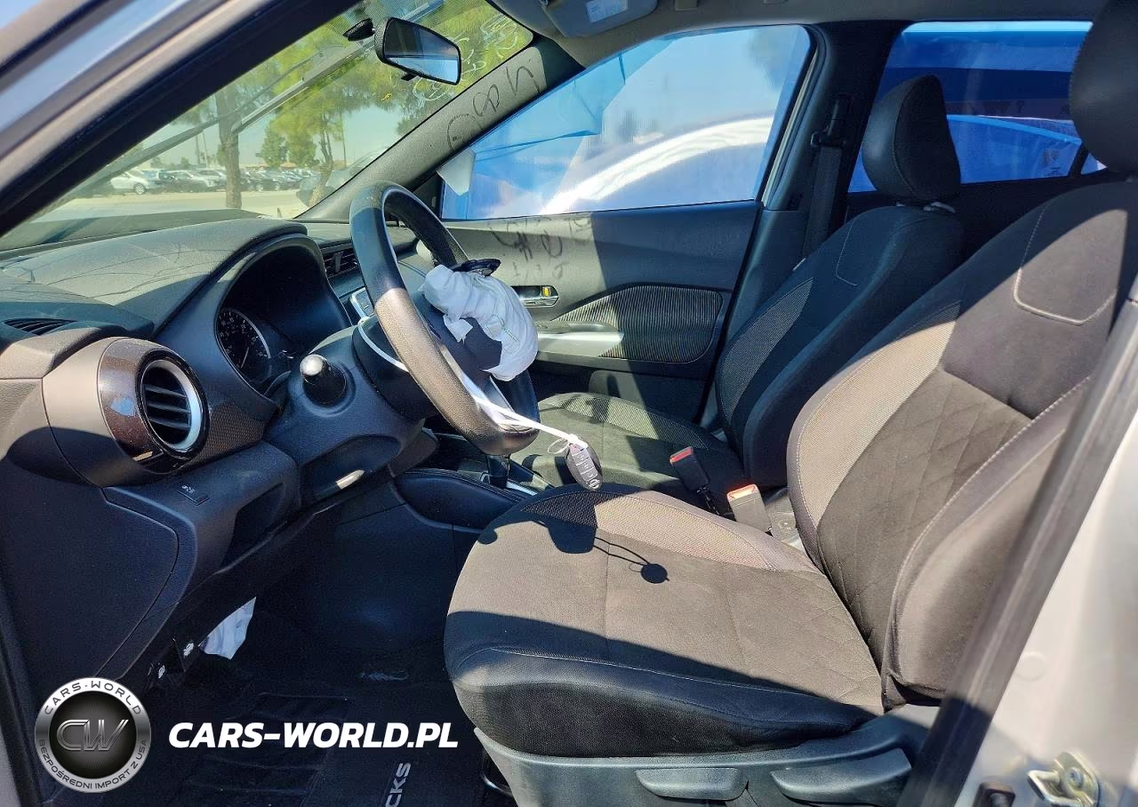 2019 Nissan Kicks Sv VIN:3N1CP5CU8KL519620 - 7