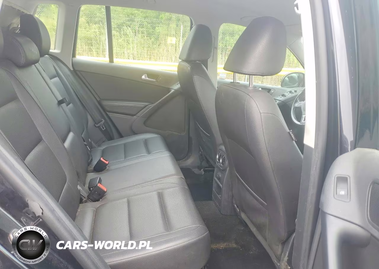 2017 Volkswagen Tiguan S VIN:WVGBV7AX5HK000134 - 11