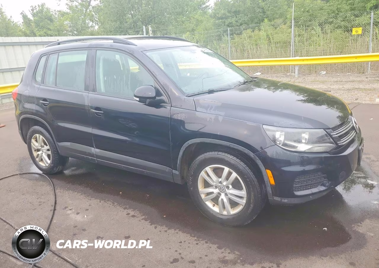2017 Volkswagen Tiguan S VIN:WVGBV7AX5HK000134 - 4