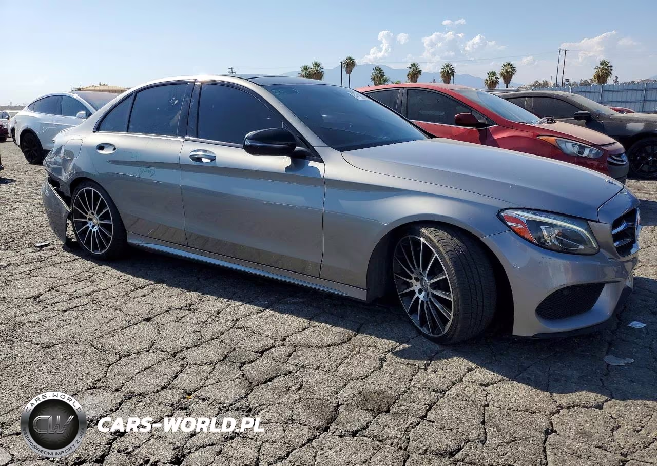 2016 Mercedes-Benz C 300 VIN:55SWF4JB3GU162277 - 4