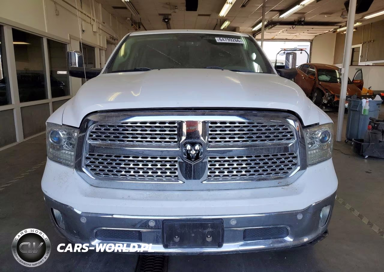 2017 Ram 1500 Laramie VIN:1C6RR7NMXHS881640 - 5