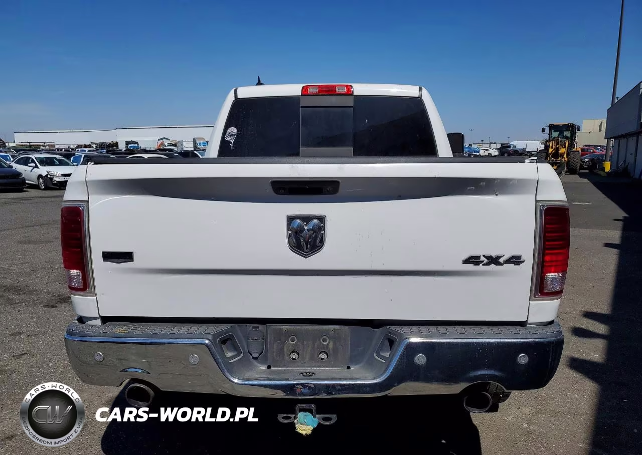 2017 Ram 1500 Laramie VIN:1C6RR7NMXHS881640 - 6