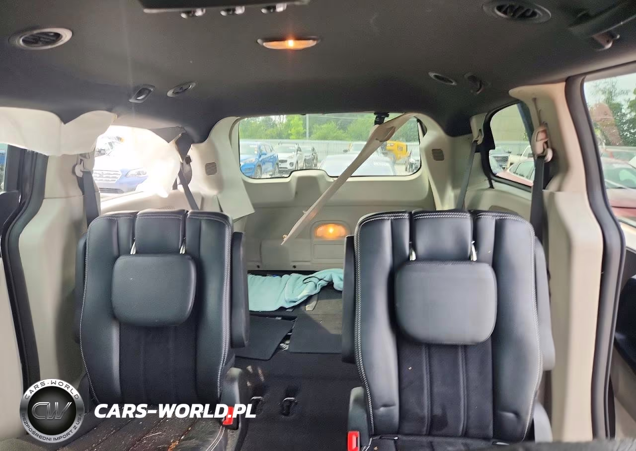2018 Dodge Grand Caravan Sxt VIN:2C4RDGCG5JR206600 - 10