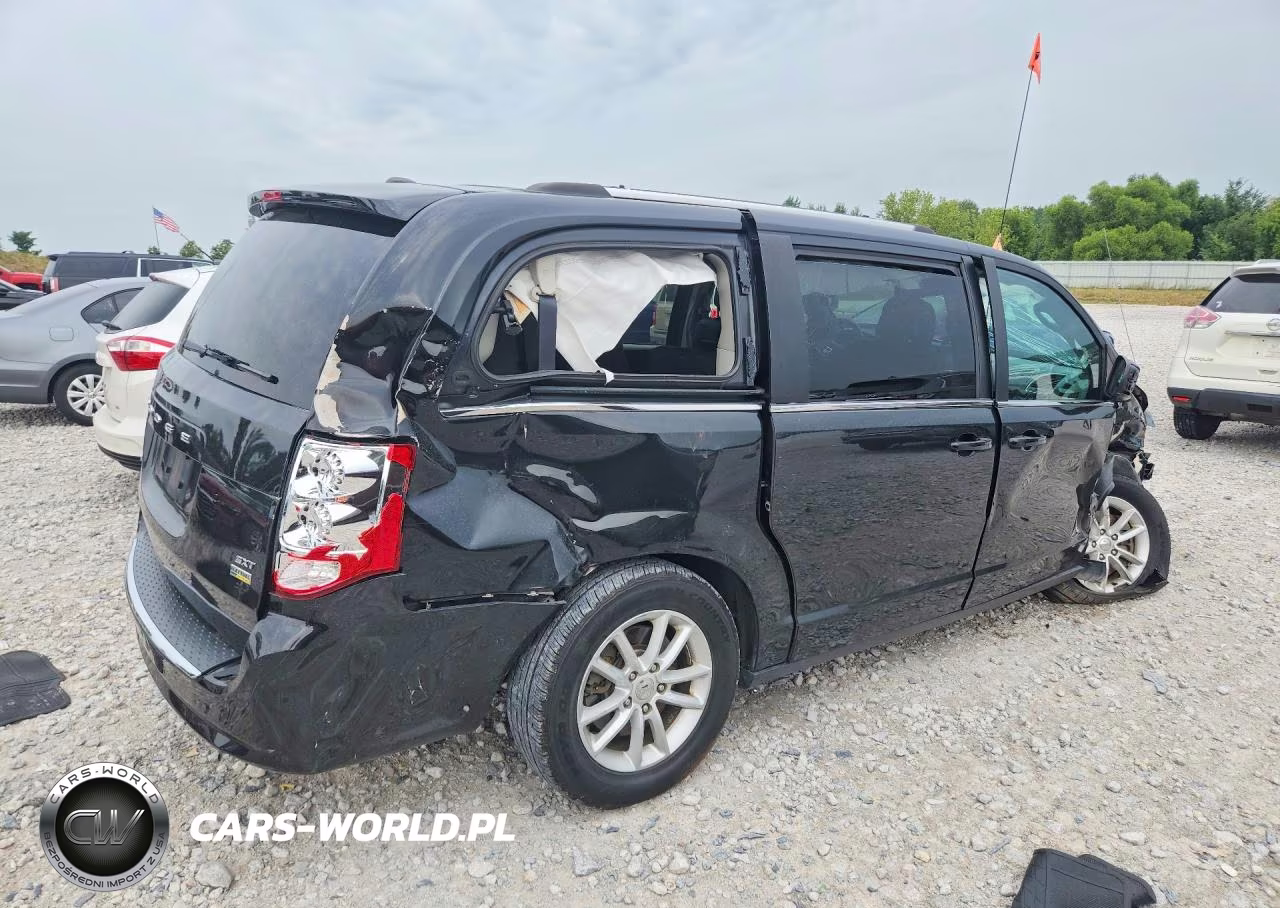 2018 Dodge Grand Caravan Sxt VIN:2C4RDGCG5JR206600 - 3