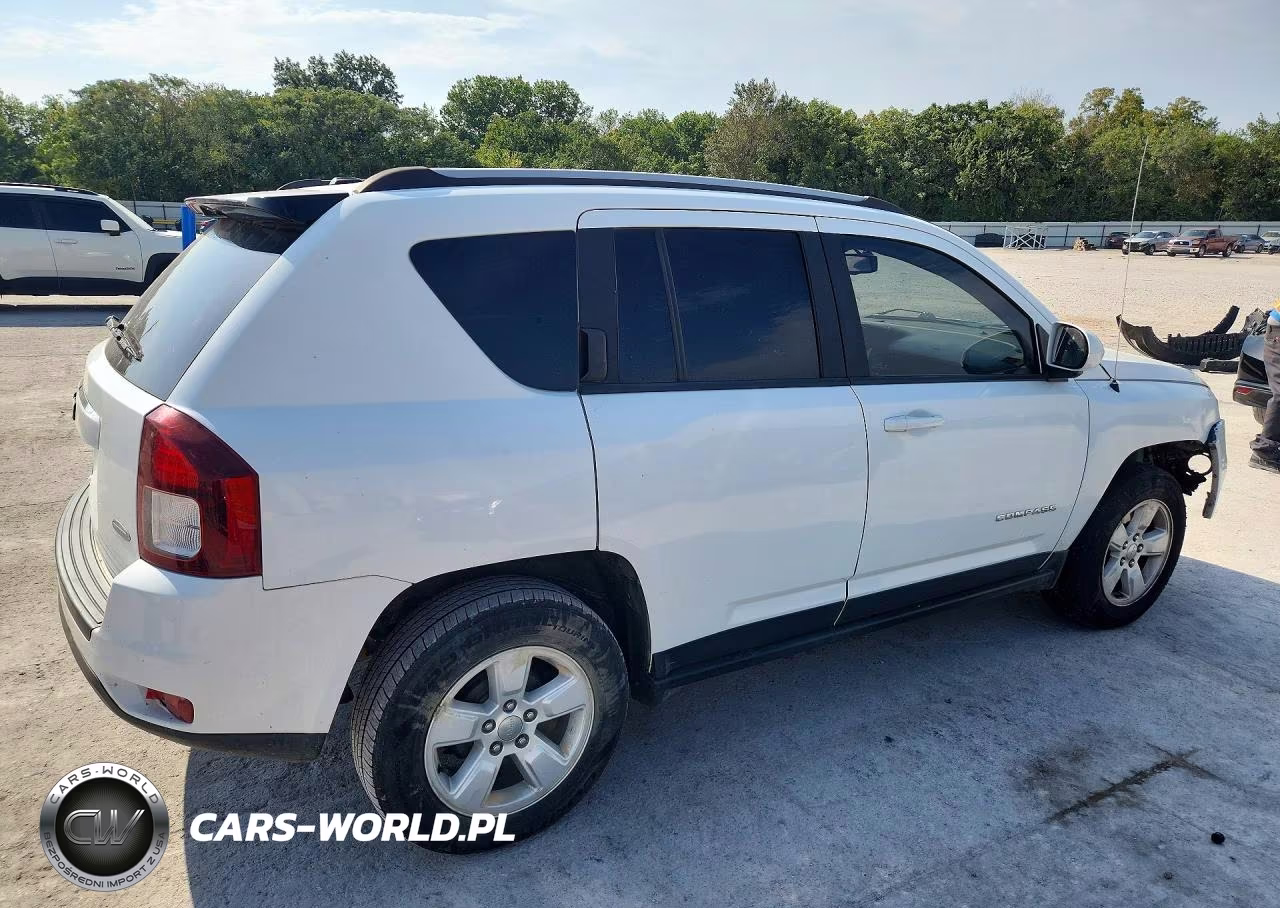 2017 Jeep Compass Latitude VIN:1C4NJCEBXHD163032 - 3