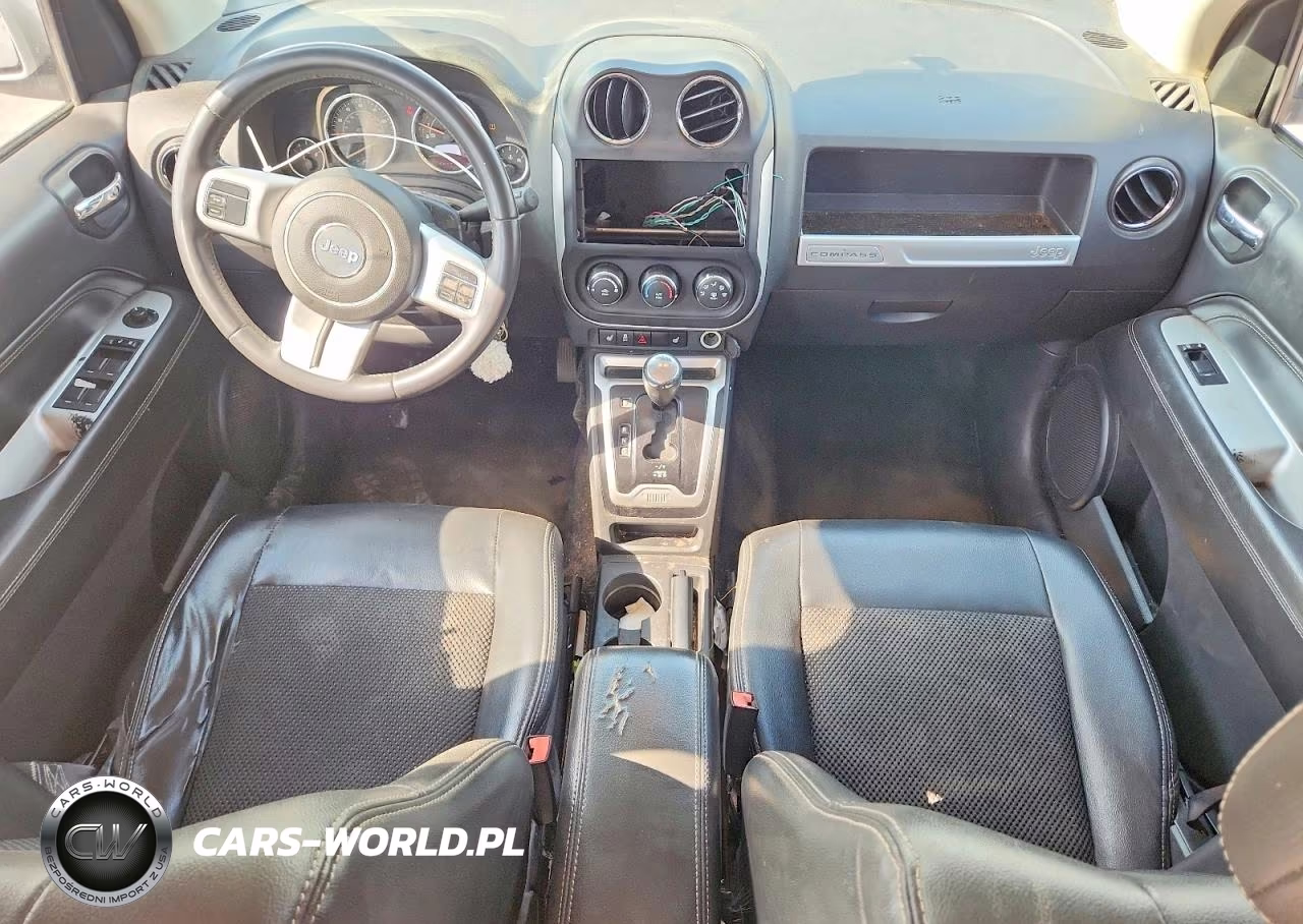 2017 Jeep Compass Latitude VIN:1C4NJCEBXHD163032 - 8