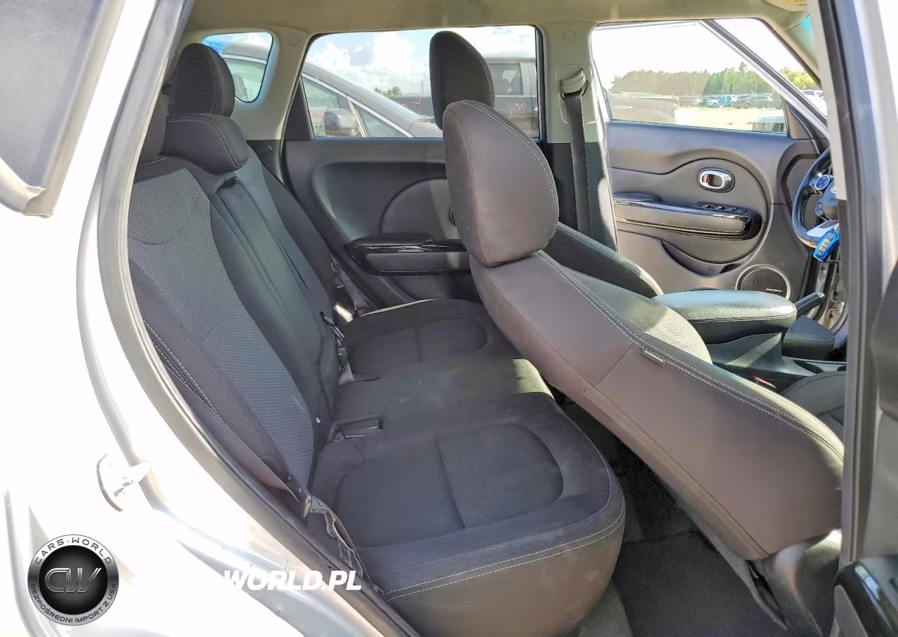2018 Kia Soul + VIN:KNDJP3A51J7579696 - 11