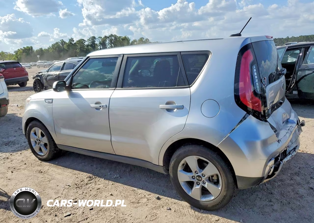 2018 Kia Soul + VIN:KNDJP3A51J7579696 - 2