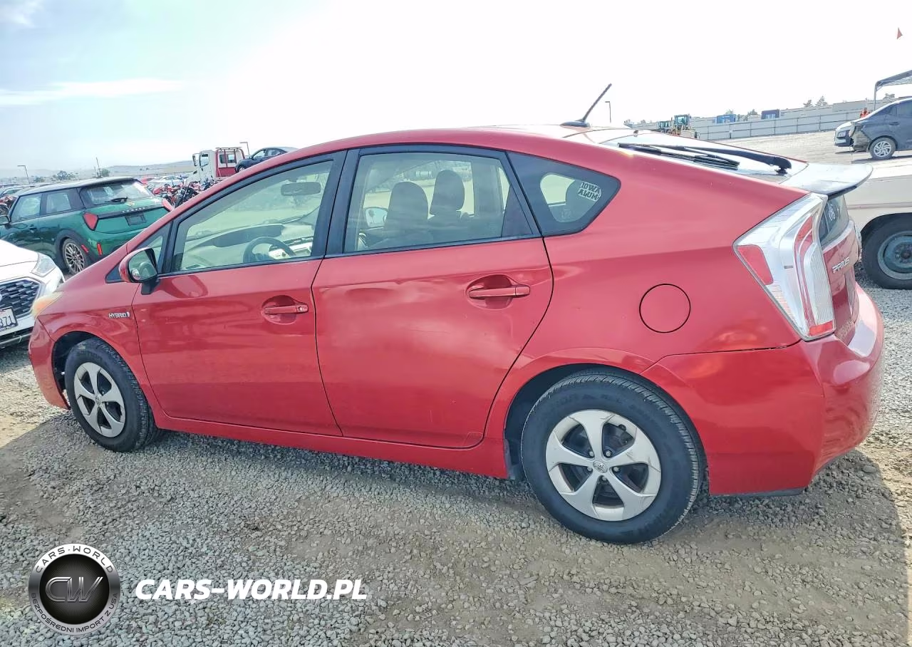2014 Toyota Prius Three VIN:JTDKN3DU5E1750102 - 2