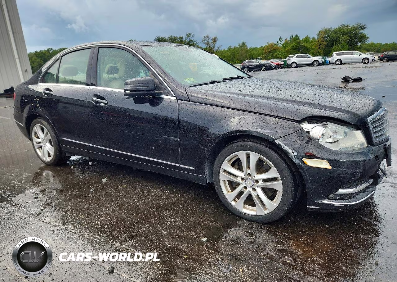 2014 Mercedes-Benz C 300 4Matic VIN:WDDGF8ABXER310001 - 4