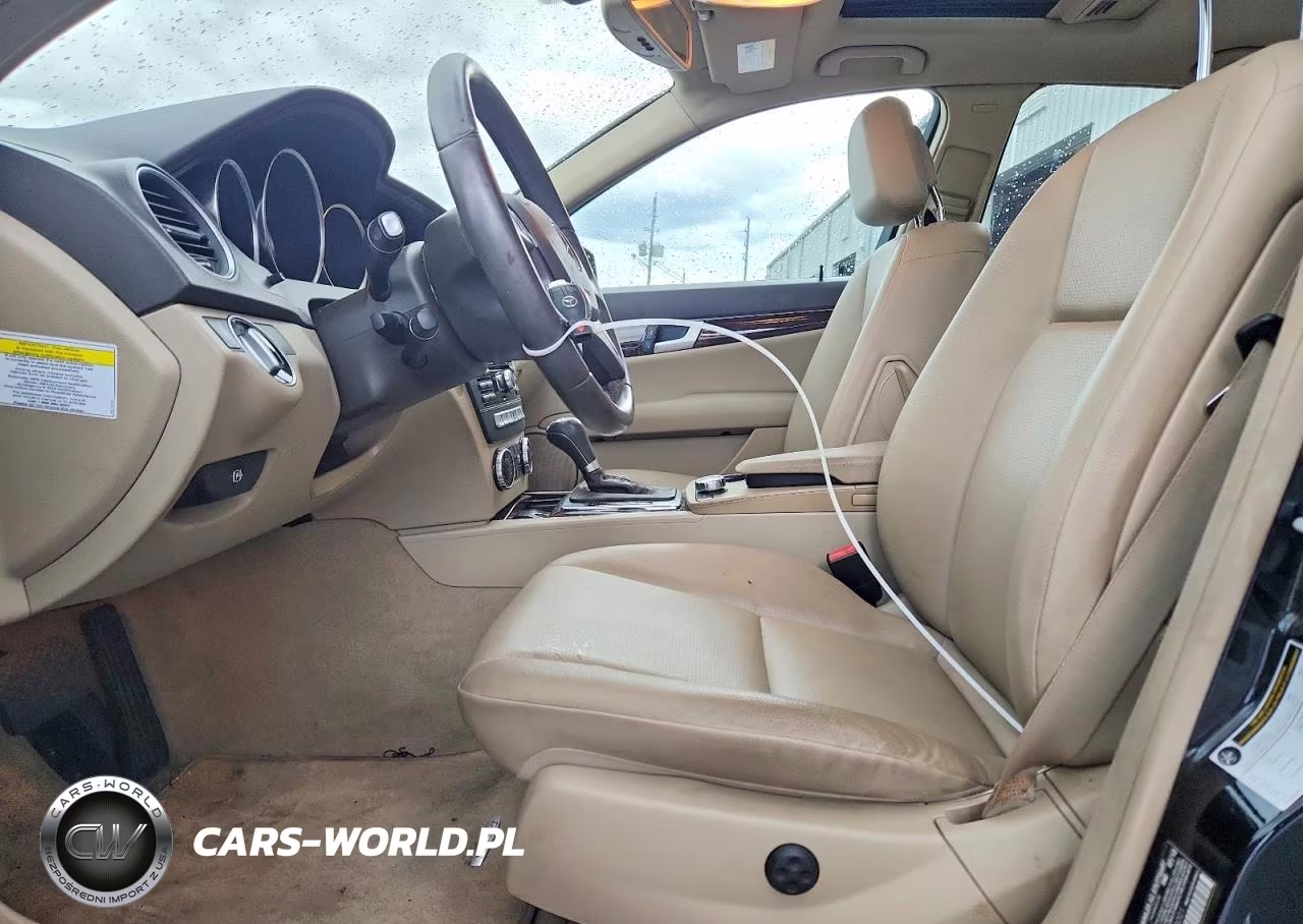 2014 Mercedes-Benz C 300 4Matic VIN:WDDGF8ABXER310001 - 7