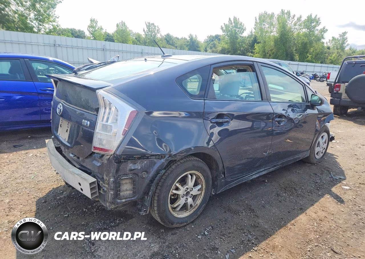 2011 Toyota Prius Two VIN:JTDKN3DU2B1429808 - 3