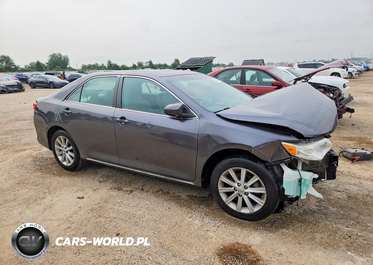 2014 Toyota Camry Xle VIN:4T4BF1FK1ER367089 - 4