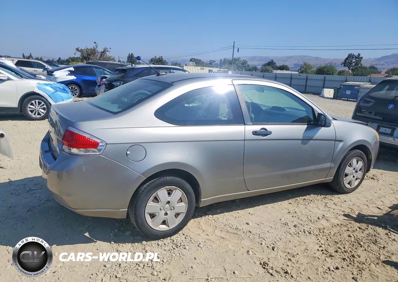 2008 Ford Focus S-Se VIN:1FAHP32N18W216804 - 3