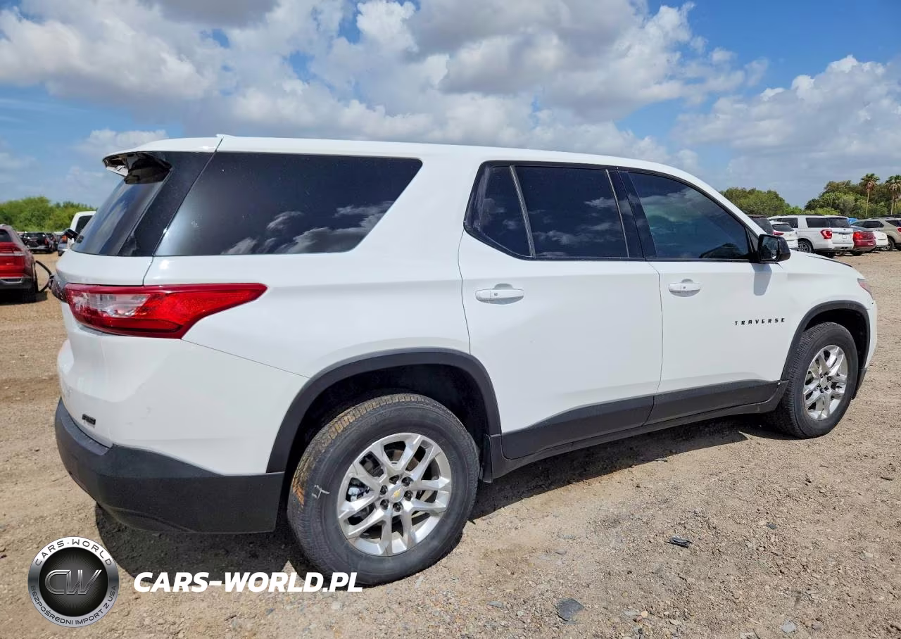 2020 Chevrolet Traverse Ls VIN:1GNERFKW1LJ226330 - 3