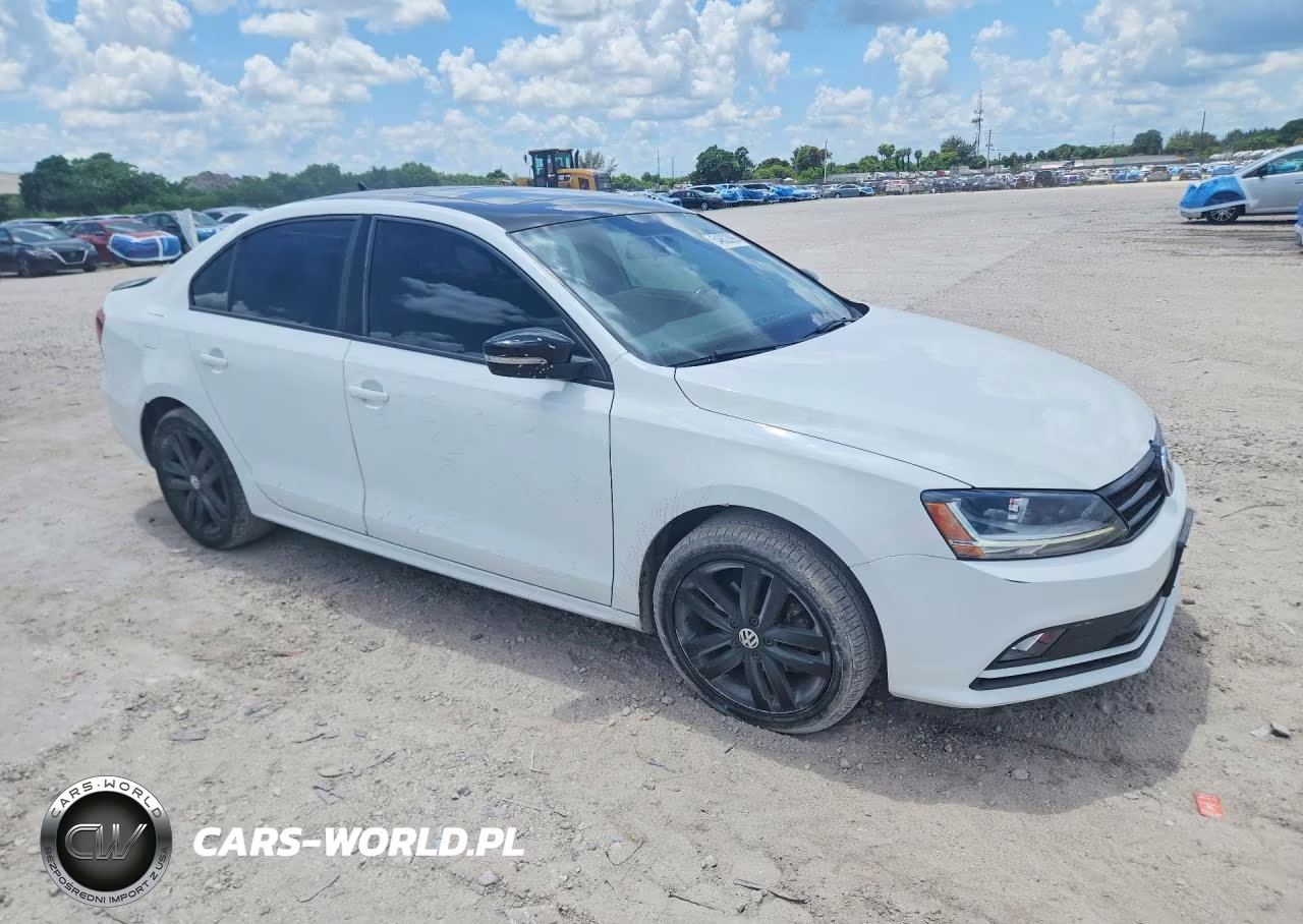 2018 Volkswagen Jetta Sport VIN:3VWD17AJ1JM228762 - 4