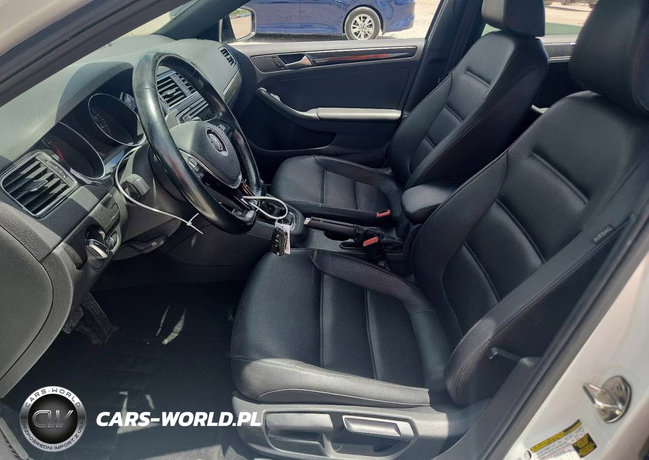 2018 Volkswagen Jetta Sport VIN:3VWD17AJ1JM228762 - 7